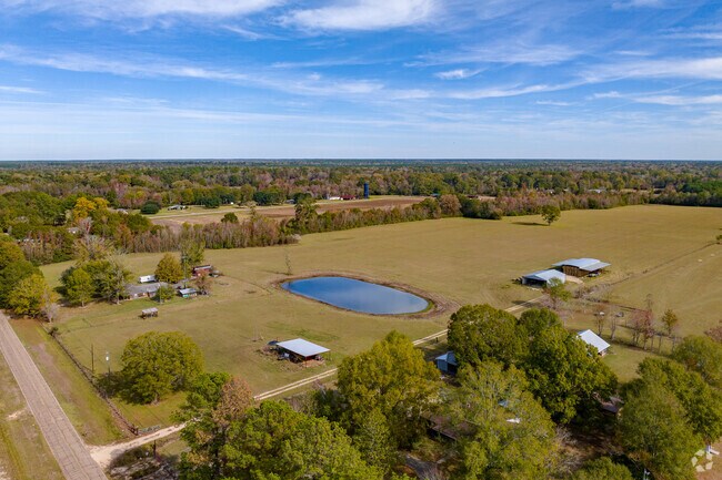Central provides a laid-back, rural lifestyle with plenty of farmlands and open space.