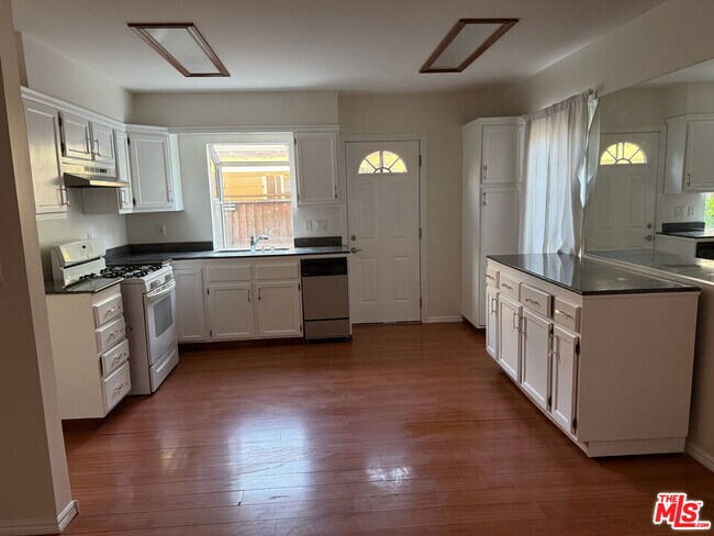 Foto del edificio - 11705 Albers St