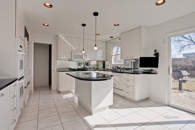 Foto del edificio - 1253 Carriage Ln