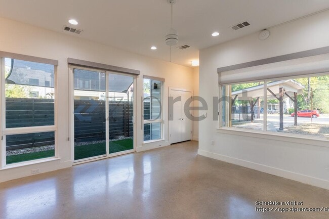 Foto del edificio - 3133 Govalle Ave