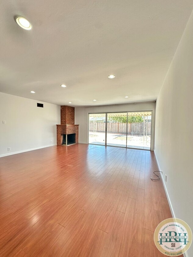 Spacious & Bright 3BR|2BA House in the Hea... - Spacious & Bright 3BR|2BA House in the Hea...