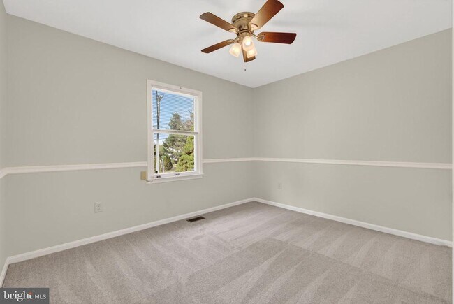 Foto del edificio - 9283 Springs Rd