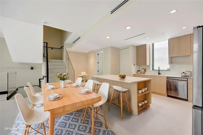 Foto del edificio - 2692 SW 25th Ave