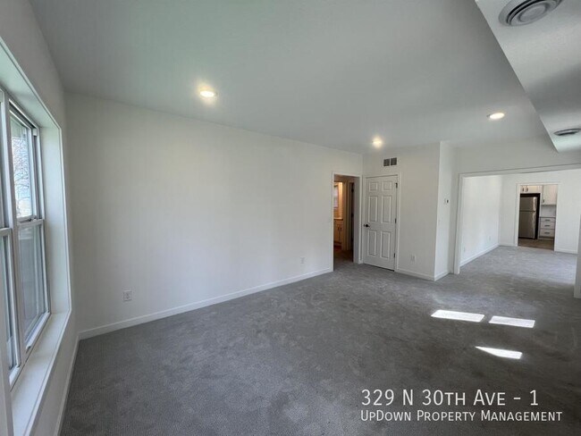Building Photo - 329 N 30th Ave