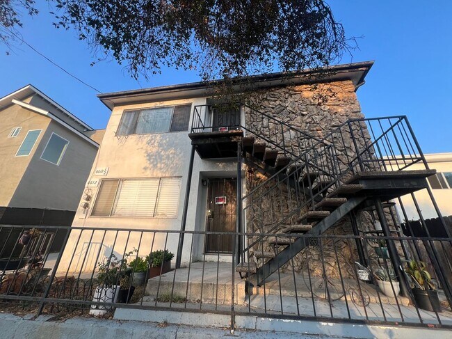 Building Photo - 6612 N Figueroa St