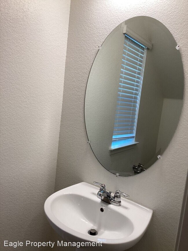 Foto del edificio - 3 br, 2.5 bath House - 8812 Ariston Lane
