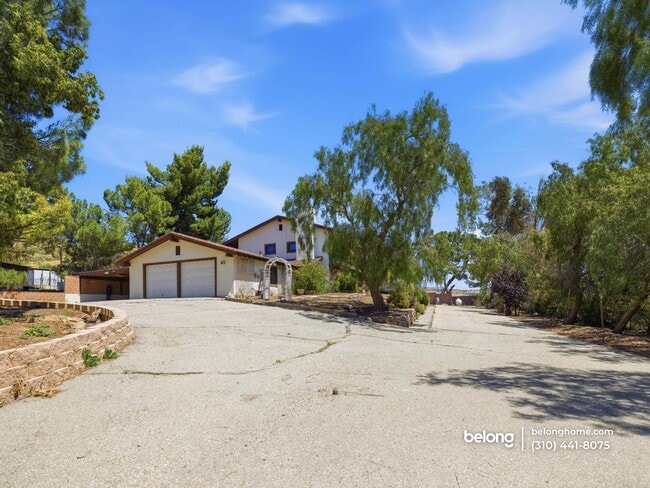 Building Photo - 35640 Dormer Rd