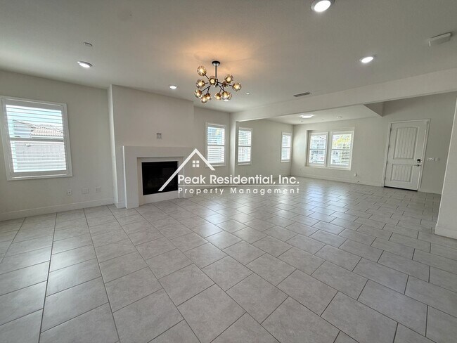 Building Photo - 3535 Heron Ct