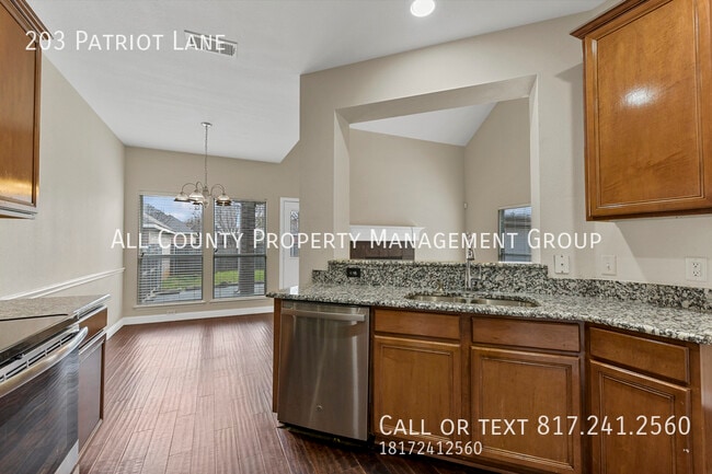 Building Photo - 203 Patriot Ln