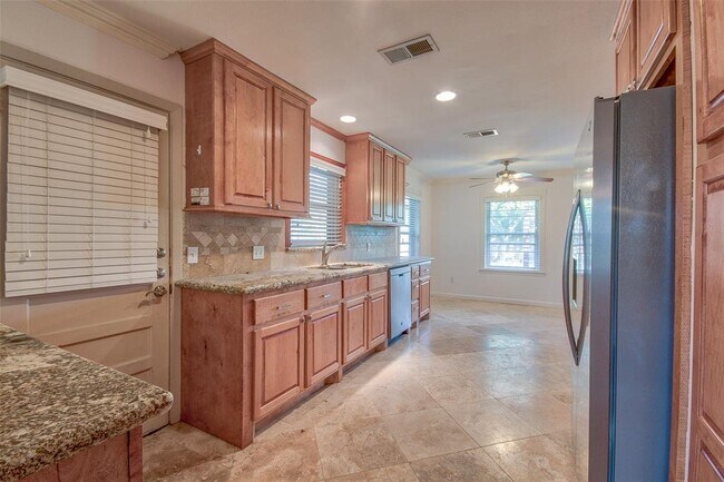 Foto del edificio - 4710 Willowbend Blvd