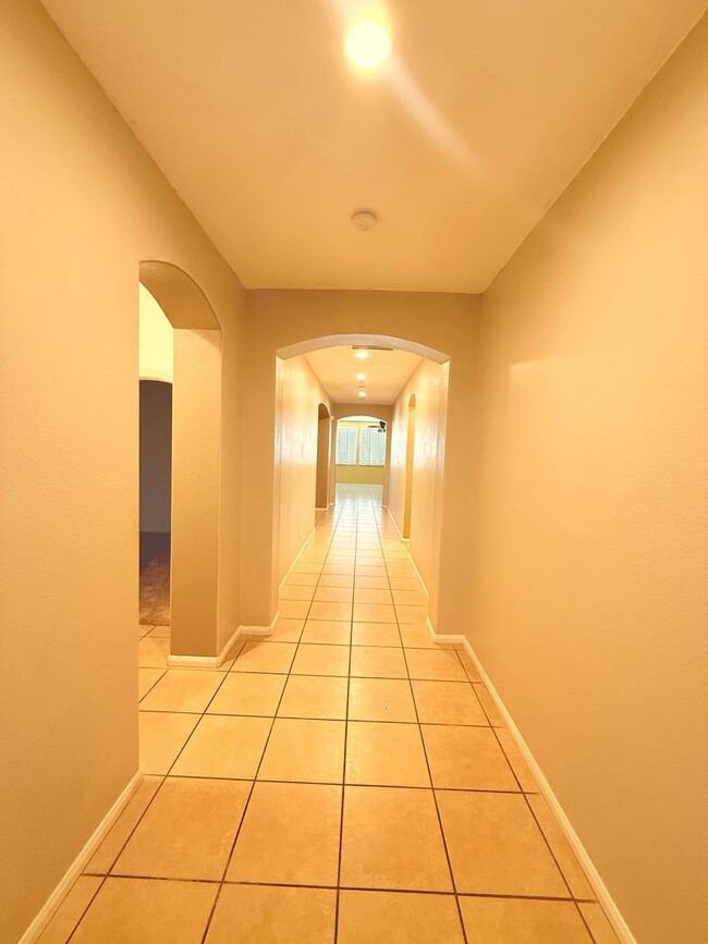 Foto del edificio - 4 Bedrooms in Gated Willowalk community