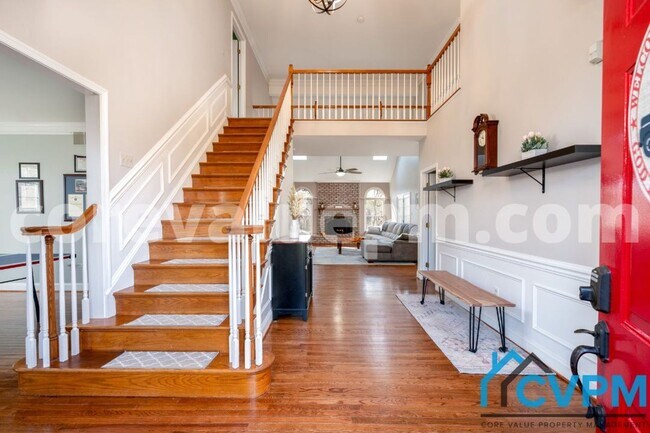 Foto del edificio - 1009 Howard Grove Ct