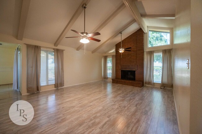 Foto del edificio - Fresno Westside Home, 3BR/3BA, Country Liv...