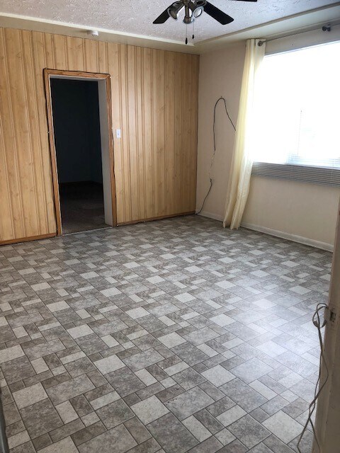 Photo du bâtiment - 0 Bed 0 Bath Unit in Olds, AB