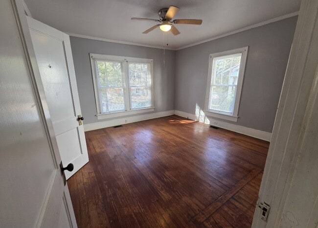 Building Photo - 1182 Brentwood Ave