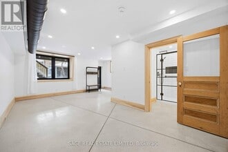 Building Photo - 67 Shannon St