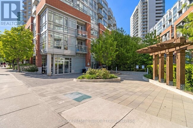 Building Photo - 170-170 Sudbury St
