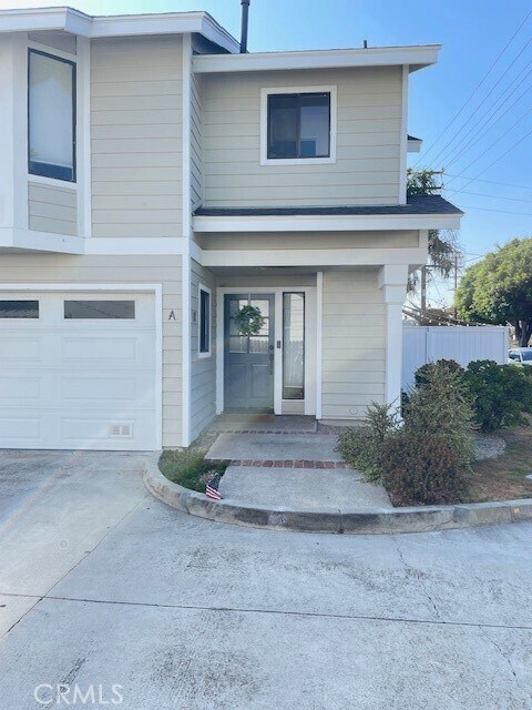 Primary Photo - 117 E Wilson St