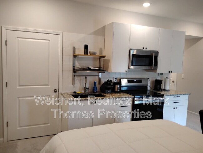 Foto del edificio - 1035 Manorhaven Dr