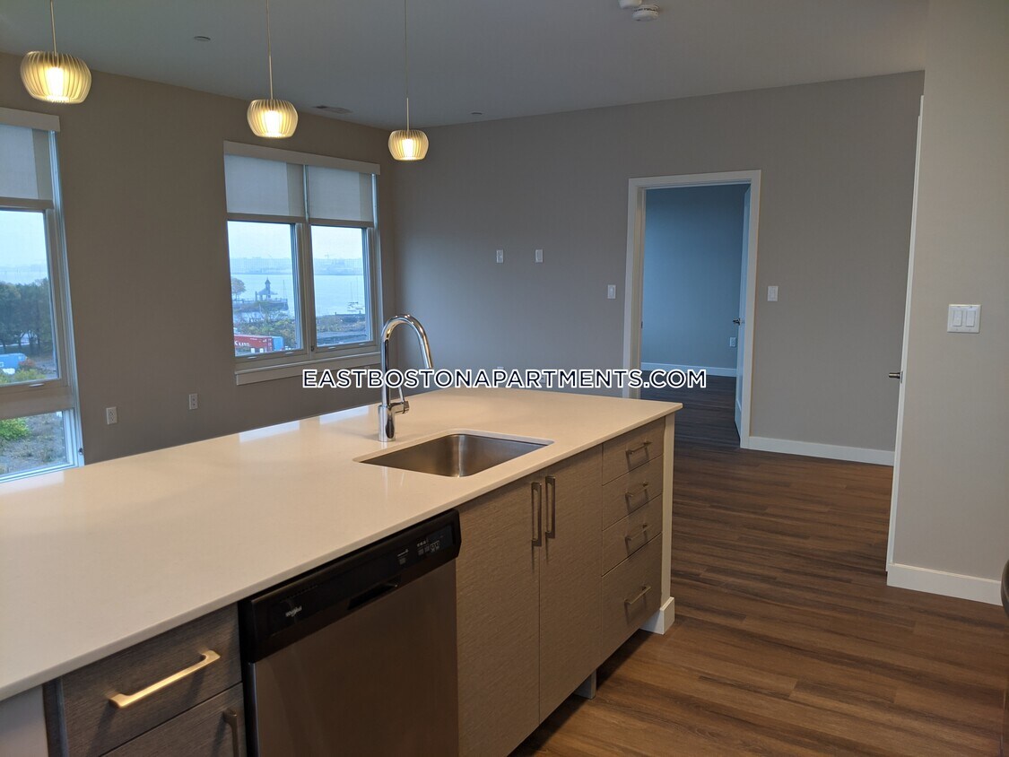 Foto principal - 80 Piers Park Ln