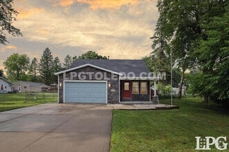 Building Photo - 7044 Springfield Dr