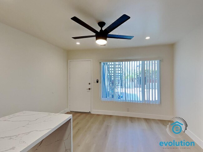 Foto del edificio - 734-740.5-7405 Jamaica Ct
