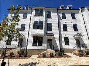 Building Photo - 15340 Ballancroft Pkwy