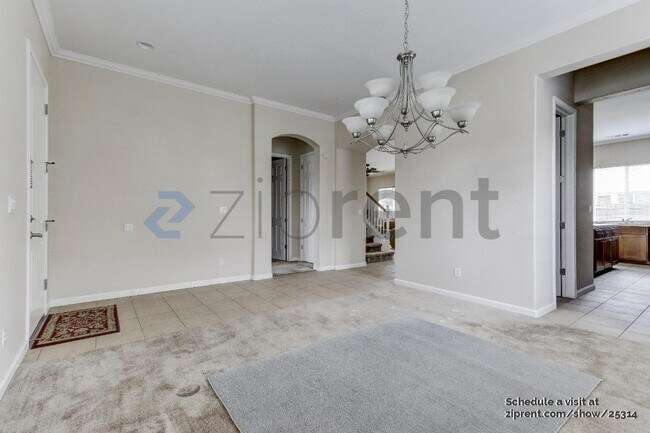 Foto del edificio - 4632 Hutchinson Ln