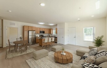 Building Photo - Shannon Reserve 55+ Apartments