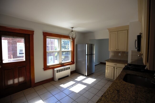 Building Photo - 230 Orient Ave