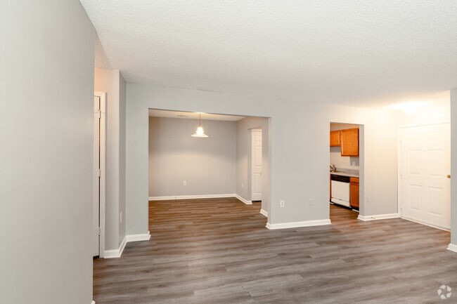 3BD,2BA-1141 SF - Avon Crossings Apartments