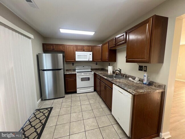 Foto del edificio - 43 Taos Cir