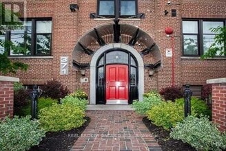 Building Photo - 371 Wallace Ave