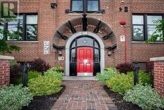 Building Photo - 371 Wallace Ave