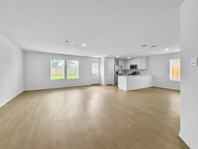 Foto del edificio - 5818 Starling Dr