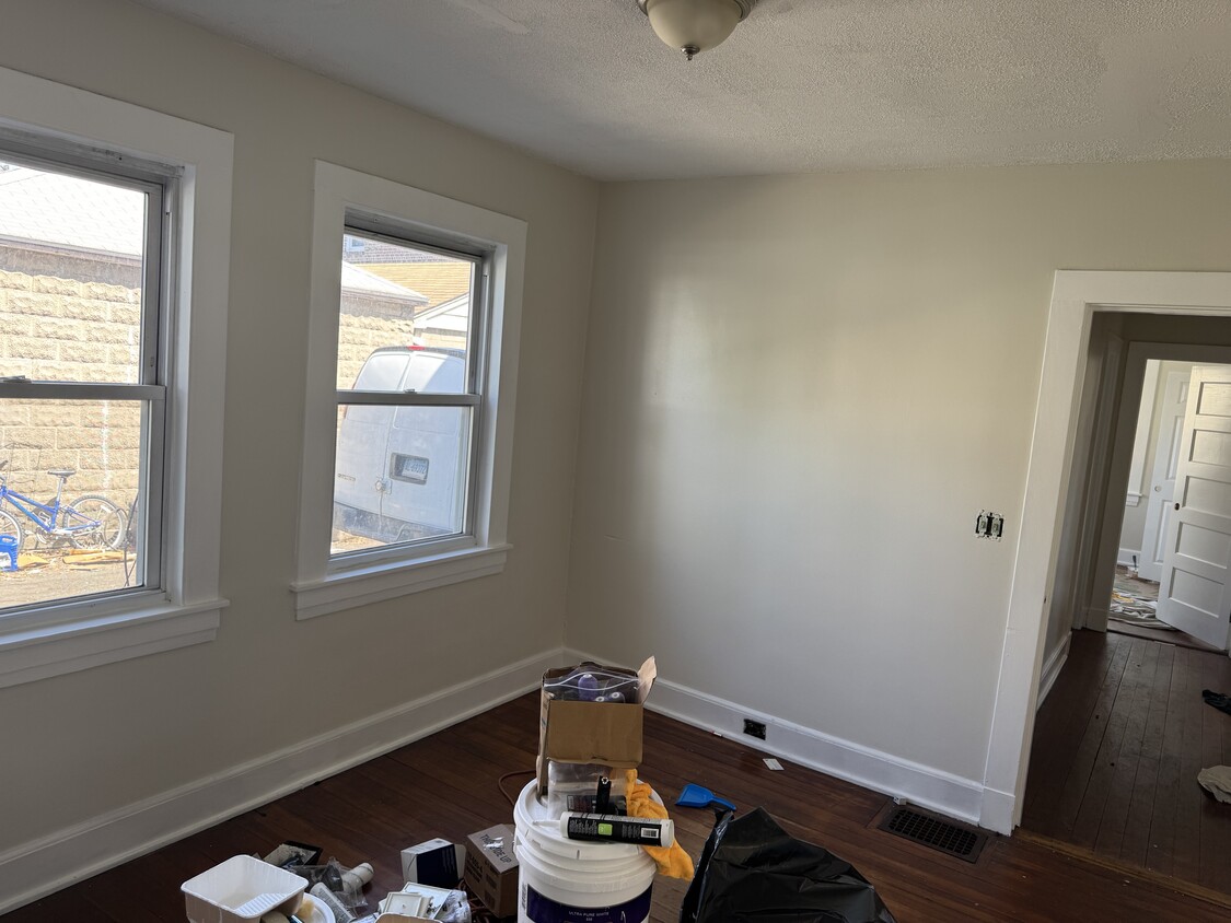 Foto principal - 1786 E Main St