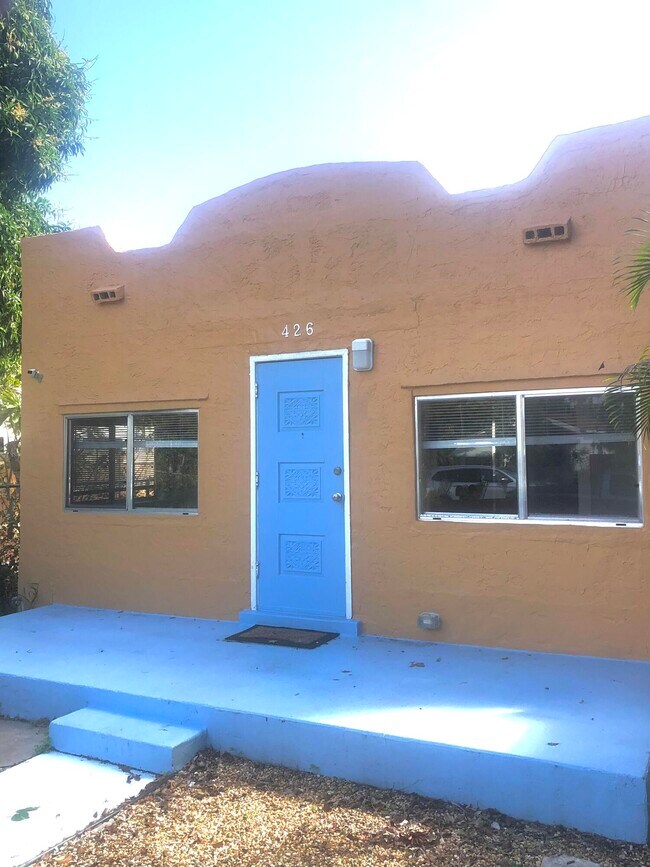 Foto del edificio - 426 N J St