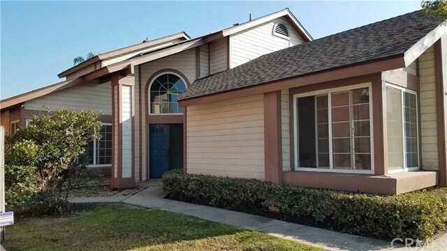 Building Photo - 2717 Blue Fox Dr
