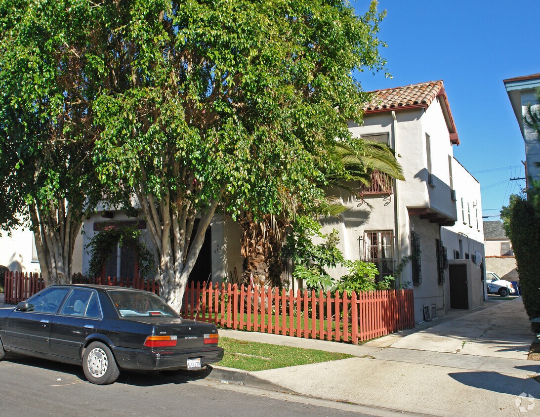 Foto del edificio - 448 N Spaulding Ave