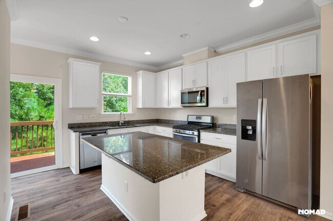 Building Photo - Charming 4BR Townhome in Apex