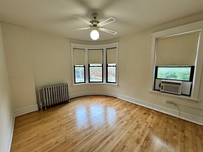 Foto del edificio - 2205 W Grace St