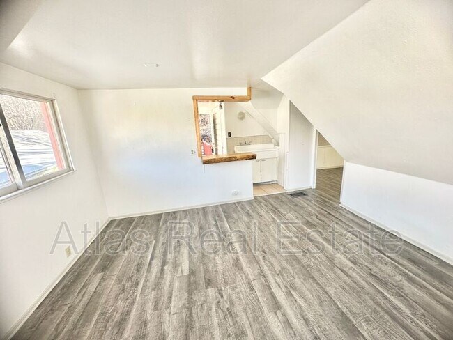 Foto del edificio - 117 Ruxton Ave