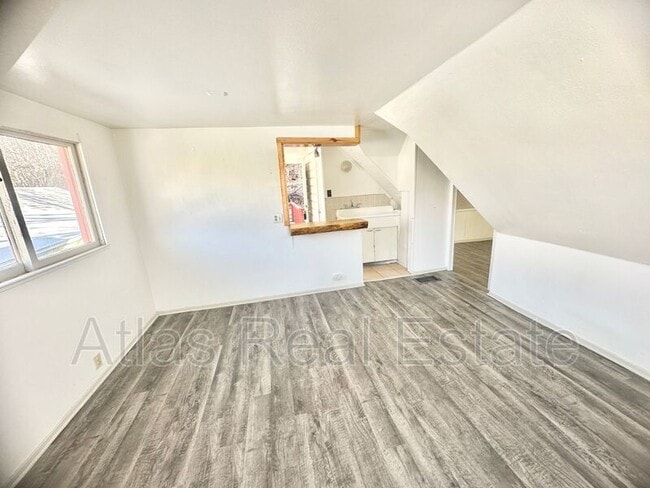 Building Photo - 117 Ruxton Ave
