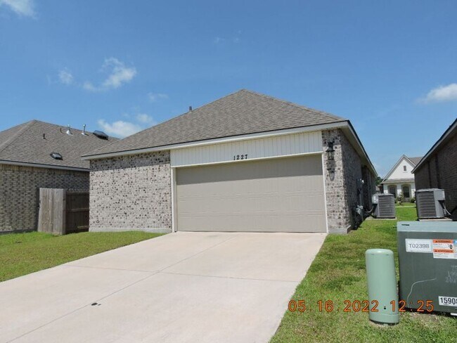Foto del edificio - Pelican Lakes Home for Lease