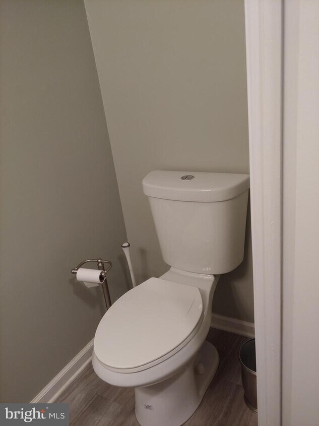 Primary Photo - 107 Wendover Dr