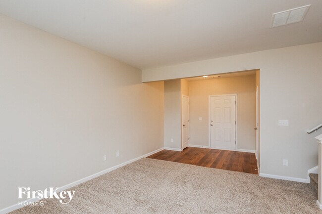 Building Photo - 704 Nonsuch Ct