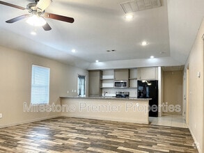 Building Photo - 1527 S Chandler Ave