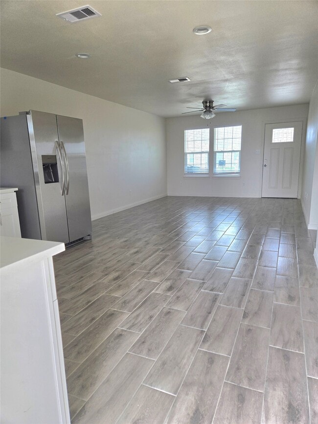 Building Photo - 2724 Avenue D