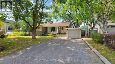 Building Photo - 30 Paperbirch Dr