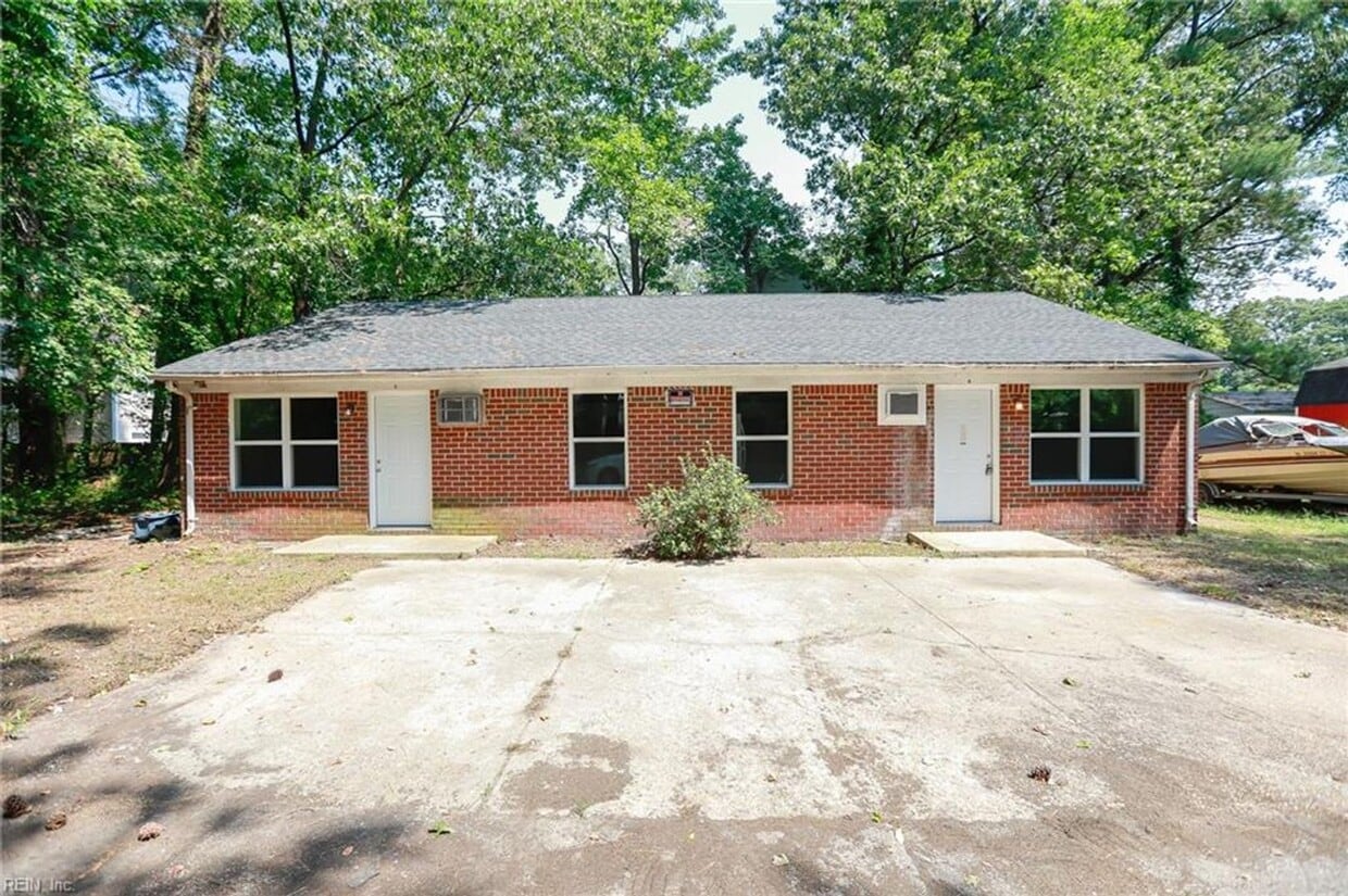 Primary Photo - 1250 Pall Mall St